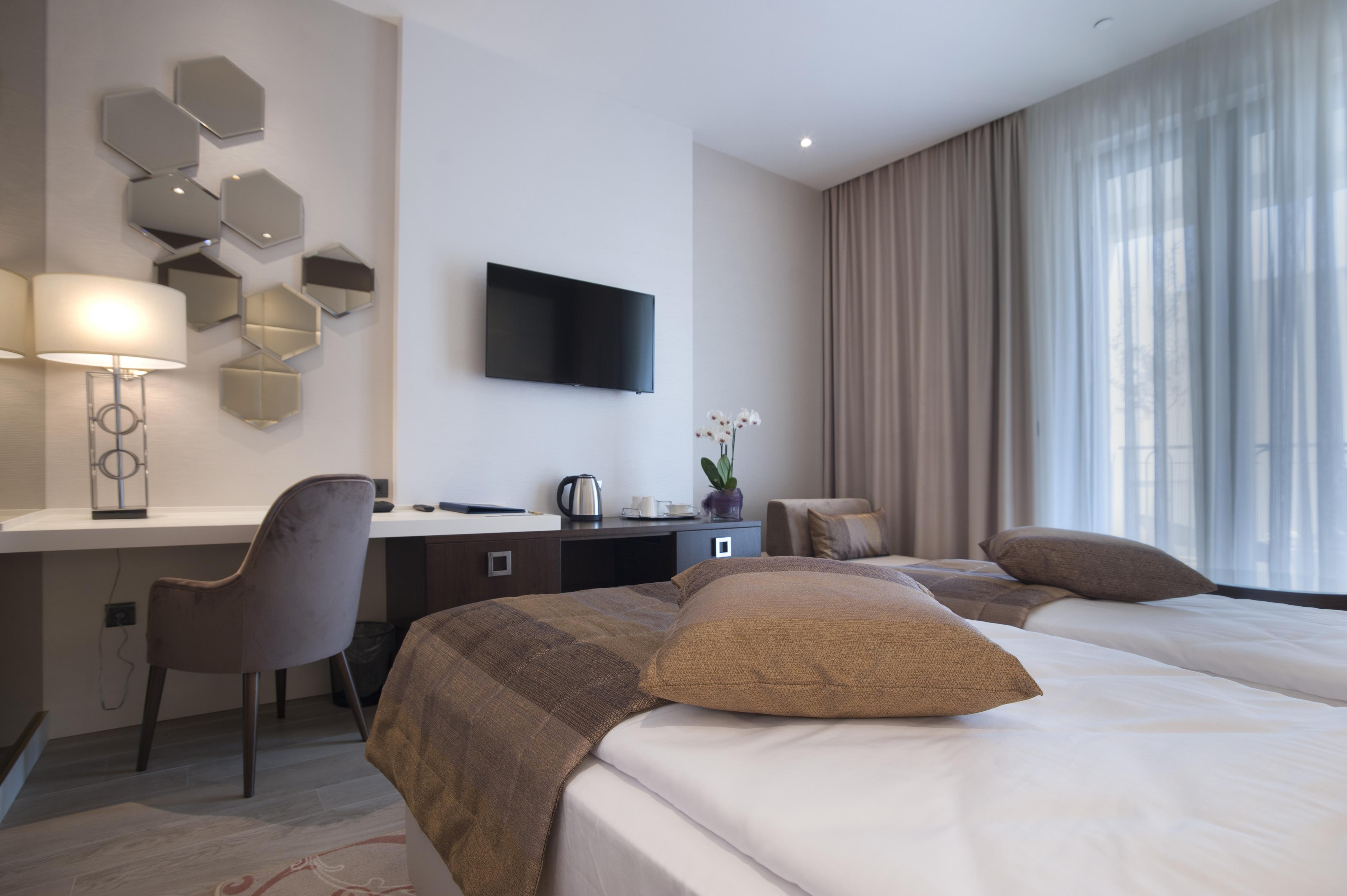 Hotel Riva By Aycon Petrovac Exterior photo