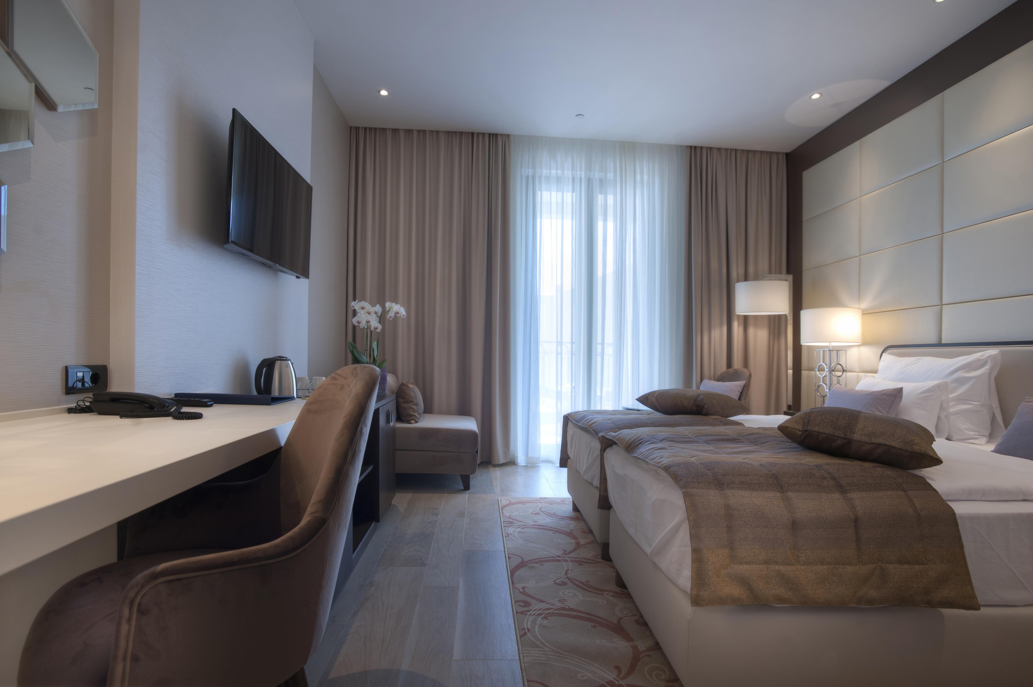 Hotel Riva By Aycon Petrovac Exterior photo