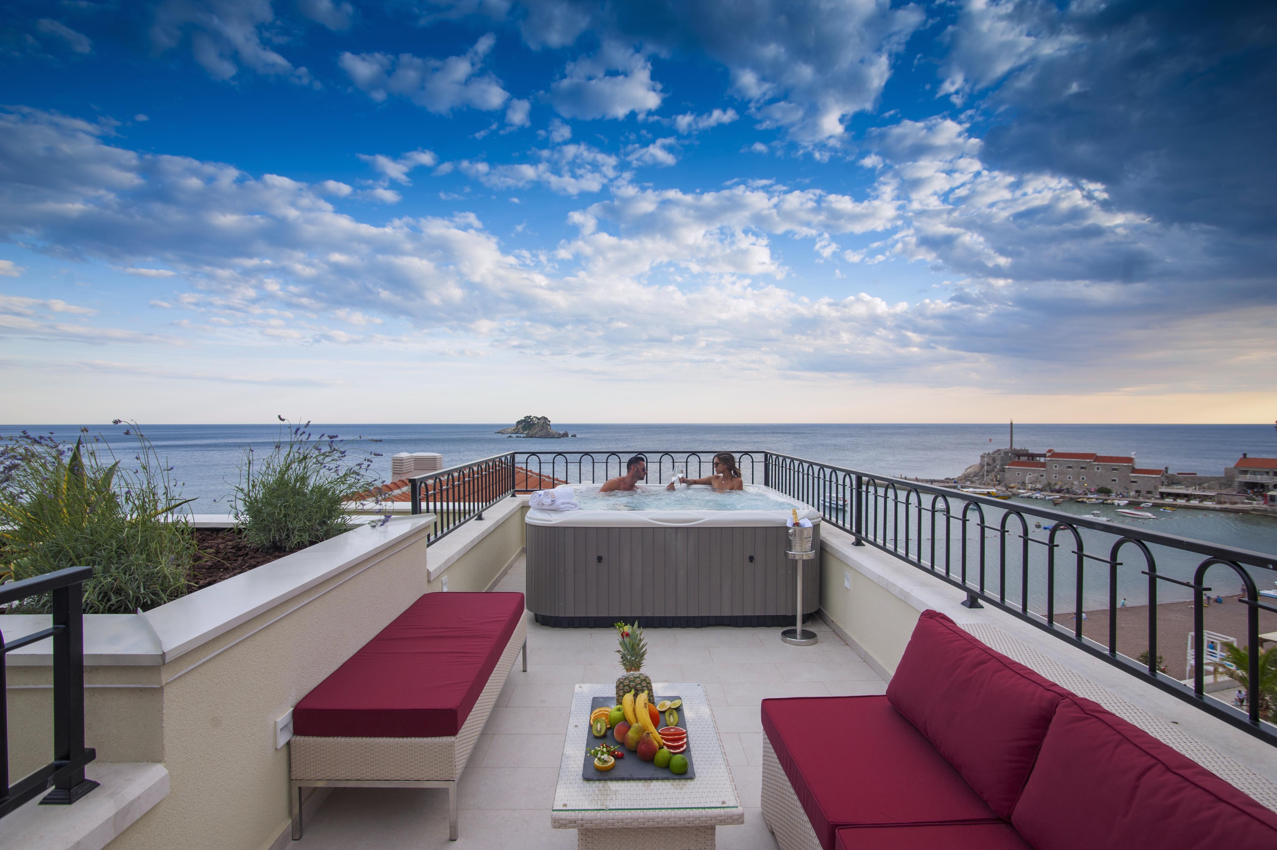 Hotel Riva By Aycon Petrovac Exterior photo